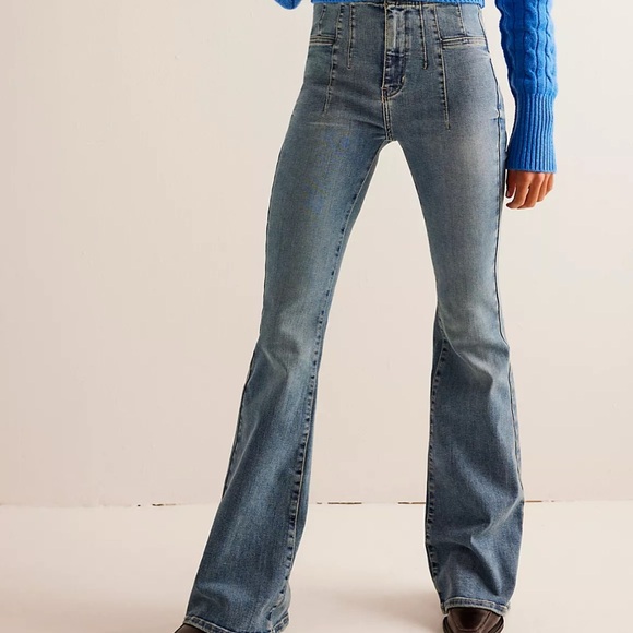 We the Free NEW WITH TAGS Jayde Flare Jeans High Rise, Boho, Mermaid Blue, 28 - Picture 1 of 9